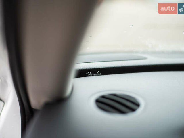 Білий Фольксваген Пассат, об'ємом двигуна 2 л та пробігом 205 тис. км за 12999 $, фото 14 на Automoto.ua