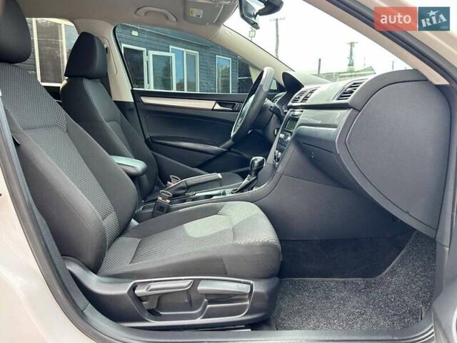 Белый Фольксваген Пассат, объемом двигателя 1.8 л и пробегом 212 тыс. км за 9700 $, фото 27 на Automoto.ua