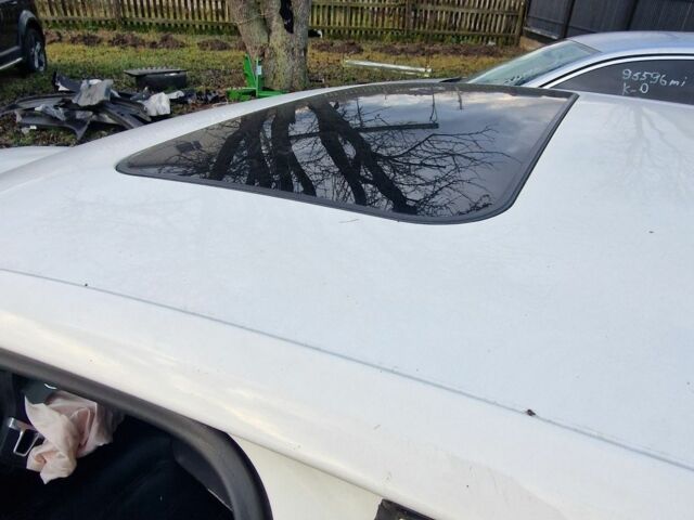 Белый Фольксваген Пассат, объемом двигателя 0 л и пробегом 139 тыс. км за 6500 $, фото 6 на Automoto.ua