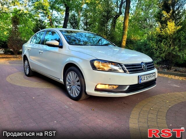 Белый Фольксваген Пассат, объемом двигателя 2 л и пробегом 300 тыс. км за 10300 $, фото 2 на Automoto.ua