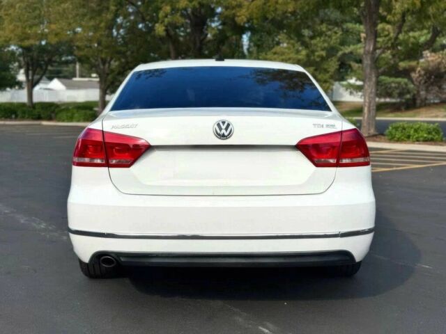 Білий Фольксваген Пассат, об'ємом двигуна 2 л та пробігом 88 тис. км за 4000 $, фото 3 на Automoto.ua