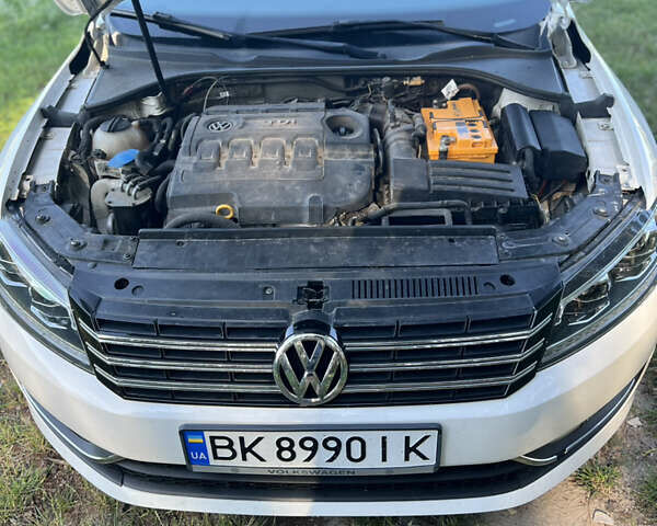 Белый Фольксваген Пассат, объемом двигателя 2 л и пробегом 197 тыс. км за 13200 $, фото 21 на Automoto.ua