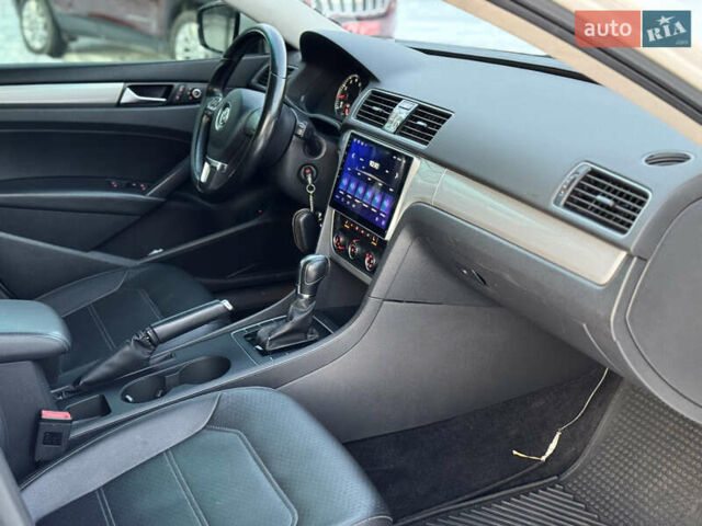 Білий Фольксваген Пассат, об'ємом двигуна 1.8 л та пробігом 160 тис. км за 11500 $, фото 19 на Automoto.ua