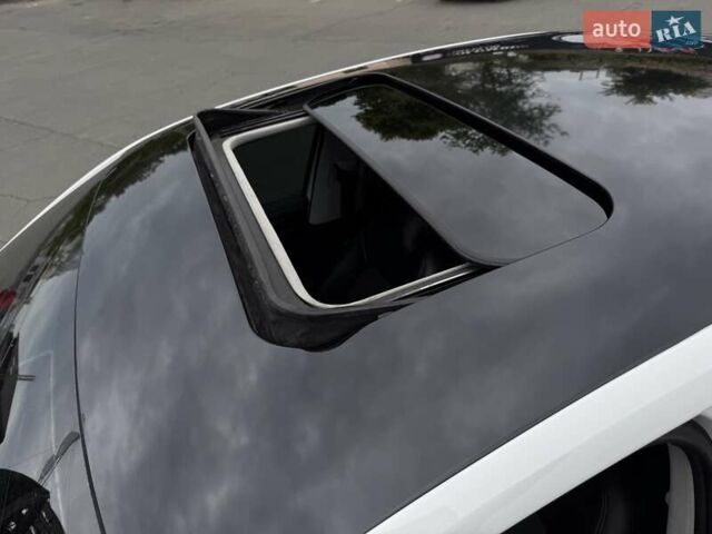 Білий Фольксваген Пассат, об'ємом двигуна 1.8 л та пробігом 169 тис. км за 11300 $, фото 12 на Automoto.ua