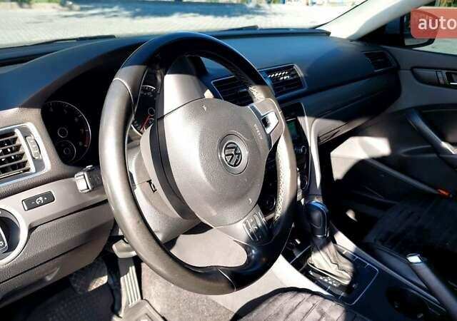 Белый Фольксваген Пассат, объемом двигателя 1.8 л и пробегом 136 тыс. км за 9999 $, фото 5 на Automoto.ua