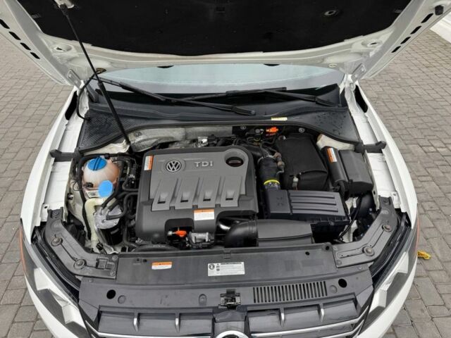 Белый Фольксваген Пассат, объемом двигателя 2 л и пробегом 152 тыс. км за 12350 $, фото 23 на Automoto.ua