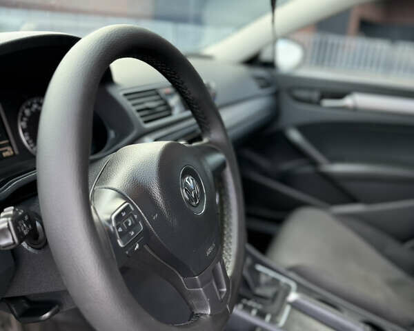 Білий Фольксваген Пассат, об'ємом двигуна 1.8 л та пробігом 182 тис. км за 8899 $, фото 16 на Automoto.ua