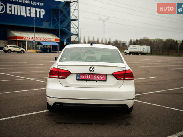 Білий Фольксваген Пассат, об'ємом двигуна 2 л та пробігом 205 тис. км за 12999 $, фото 3 на Automoto.ua