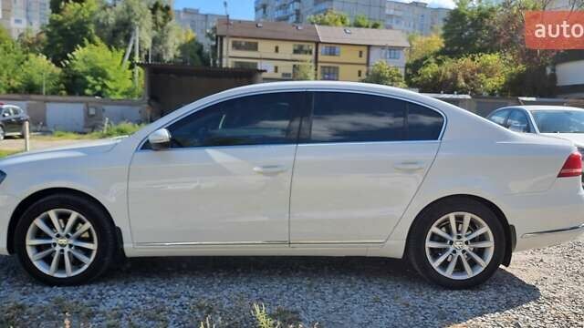 Белый Фольксваген Пассат, объемом двигателя 1.8 л и пробегом 153 тыс. км за 12100 $, фото 3 на Automoto.ua