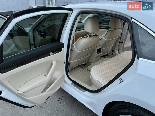 Білий Фольксваген Пассат, об'ємом двигуна 1.97 л та пробігом 132 тис. км за 12600 $, фото 12 на Automoto.ua