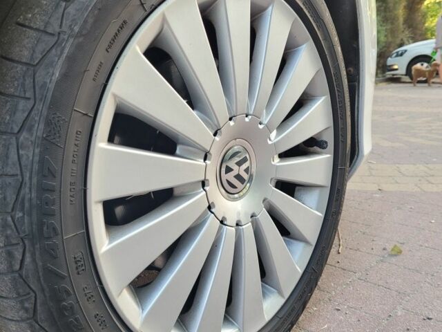 Белый Фольксваген Пассат, объемом двигателя 2 л и пробегом 300 тыс. км за 10700 $, фото 6 на Automoto.ua