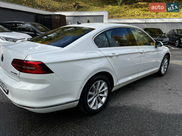 Білий Фольксваген Пассат, об'ємом двигуна 1.8 л та пробігом 170 тис. км за 15500 $, фото 4 на Automoto.ua