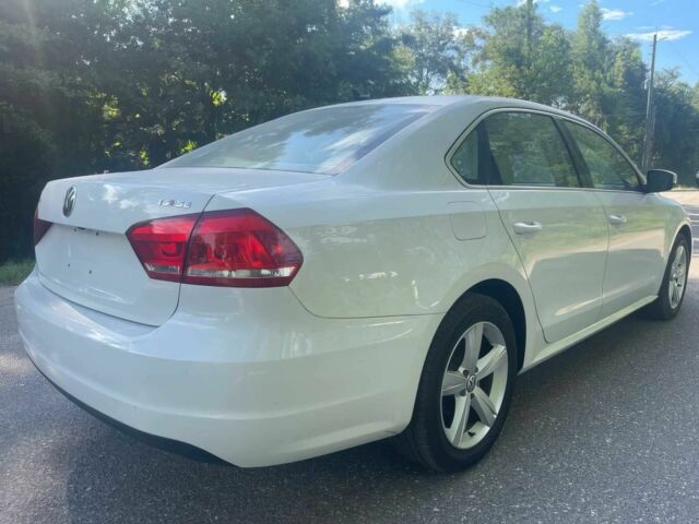 Білий Фольксваген Пассат, об'ємом двигуна 1.8 л та пробігом 80 тис. км за 4500 $, фото 6 на Automoto.ua