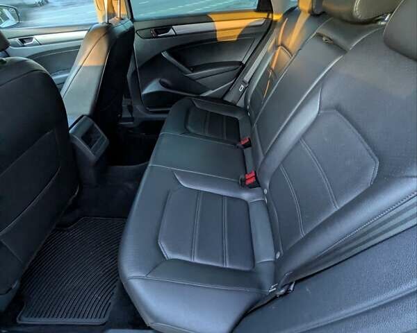 Білий Фольксваген Пассат, об'ємом двигуна 1.8 л та пробігом 190 тис. км за 9500 $, фото 19 на Automoto.ua