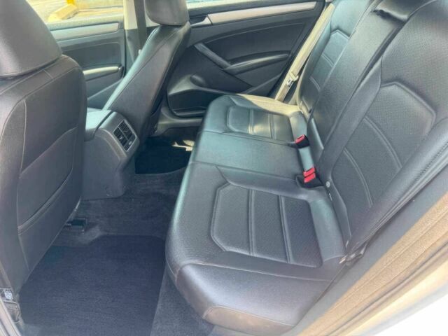 Білий Фольксваген Пассат, об'ємом двигуна 2 л та пробігом 74 тис. км за 6200 $, фото 9 на Automoto.ua