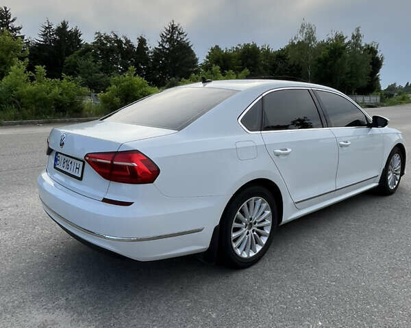 Белый Фольксваген Пассат, объемом двигателя 1.8 л и пробегом 297 тыс. км за 11800 $, фото 5 на Automoto.ua