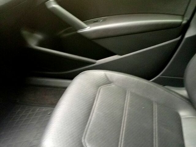 Белый Фольксваген Пассат, объемом двигателя 1.8 л и пробегом 133 тыс. км за 12500 $, фото 5 на Automoto.ua