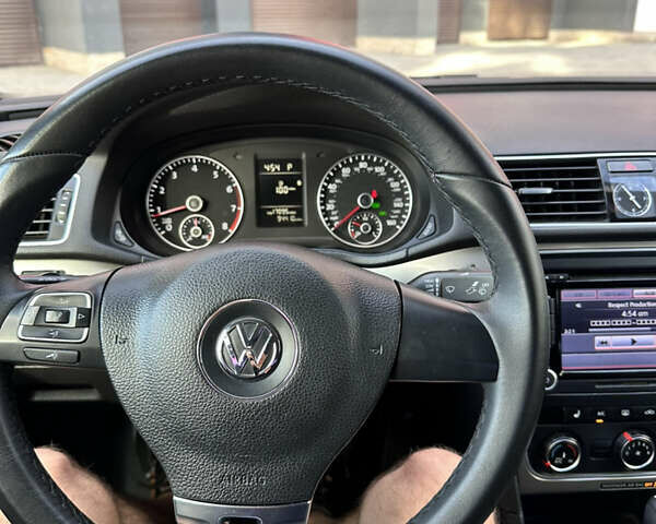 Белый Фольксваген Пассат, объемом двигателя 1.8 л и пробегом 150 тыс. км за 10500 $, фото 13 на Automoto.ua