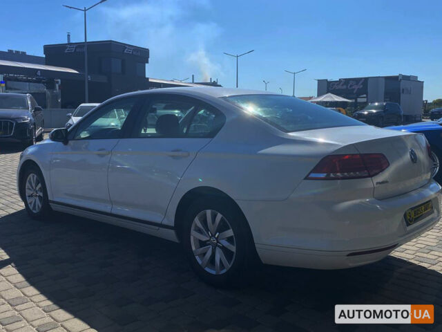 Білий Фольксваген Пассат, об'ємом двигуна 1.6 л та пробігом 233 тис. км за 14990 $, фото 3 на Automoto.ua