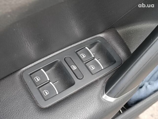 Белый Фольксваген Пассат, объемом двигателя 1.8 л и пробегом 134 тыс. км за 12490 $, фото 22 на Automoto.ua