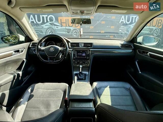 Белый Фольксваген Пассат, объемом двигателя 1.8 л и пробегом 136 тыс. км за 12900 $, фото 13 на Automoto.ua