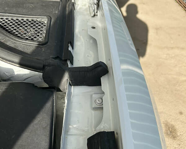 Белый Фольксваген Пассат, объемом двигателя 1.8 л и пробегом 165 тыс. км за 12800 $, фото 20 на Automoto.ua