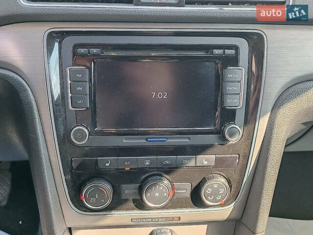 Белый Фольксваген Пассат, объемом двигателя 2 л и пробегом 232 тыс. км за 10990 $, фото 23 на Automoto.ua