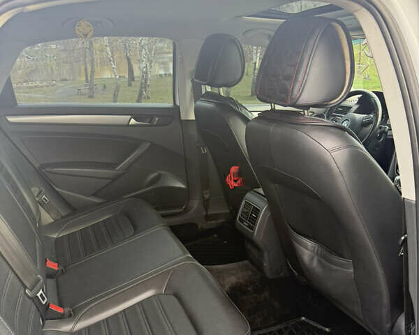 Белый Фольксваген Пассат, объемом двигателя 1.8 л и пробегом 147 тыс. км за 10700 $, фото 22 на Automoto.ua