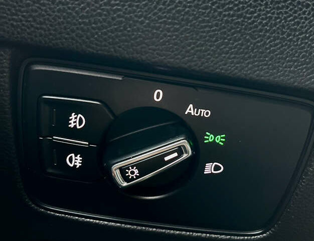 Белый Фольксваген Пассат, объемом двигателя 1.97 л и пробегом 195 тыс. км за 15800 $, фото 10 на Automoto.ua