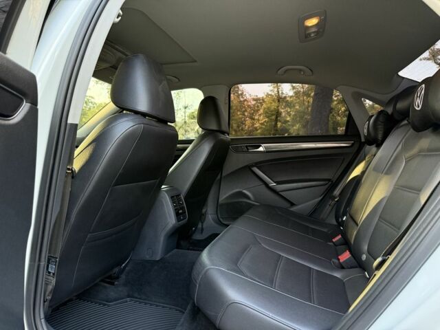 Белый Фольксваген Пассат, объемом двигателя 1.8 л и пробегом 204 тыс. км за 11700 $, фото 21 на Automoto.ua