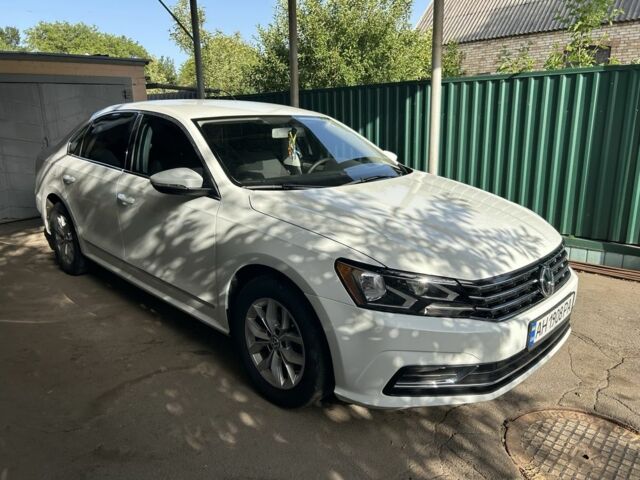 Білий Фольксваген Пассат, об'ємом двигуна 1.8 л та пробігом 165 тис. км за 12800 $, фото 1 на Automoto.ua