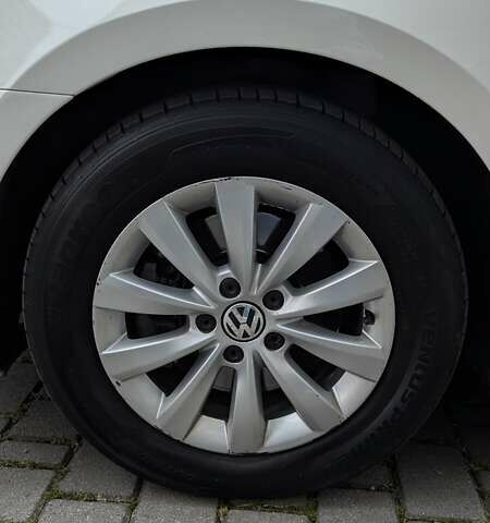 Белый Фольксваген Пассат, объемом двигателя 1.8 л и пробегом 182 тыс. км за 11350 $, фото 25 на Automoto.ua