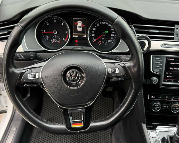 Белый Фольксваген Пассат, объемом двигателя 1.97 л и пробегом 219 тыс. км за 19300 $, фото 6 на Automoto.ua