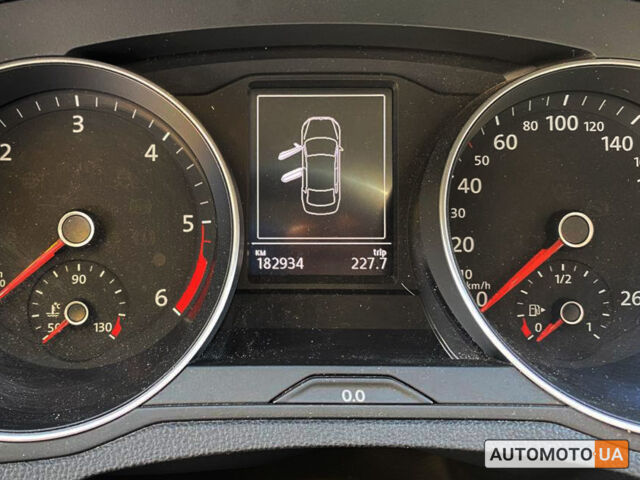 Білий Фольксваген Пассат, об'ємом двигуна 1.6 л та пробігом 233 тис. км за 14990 $, фото 13 на Automoto.ua