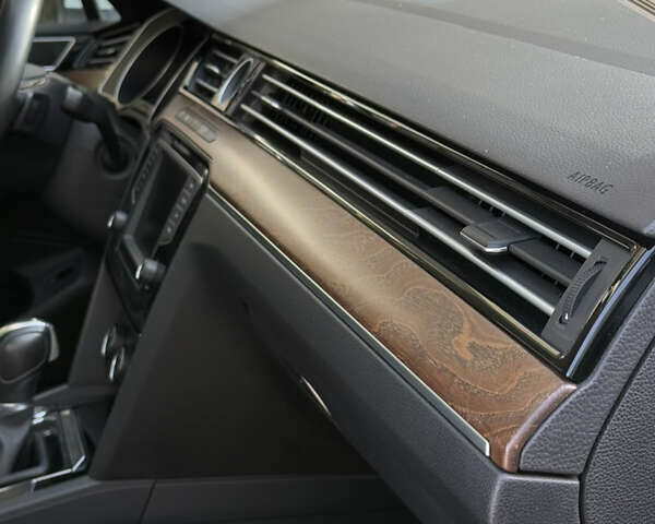 Белый Фольксваген Пассат, объемом двигателя 1.8 л и пробегом 126 тыс. км за 17000 $, фото 28 на Automoto.ua