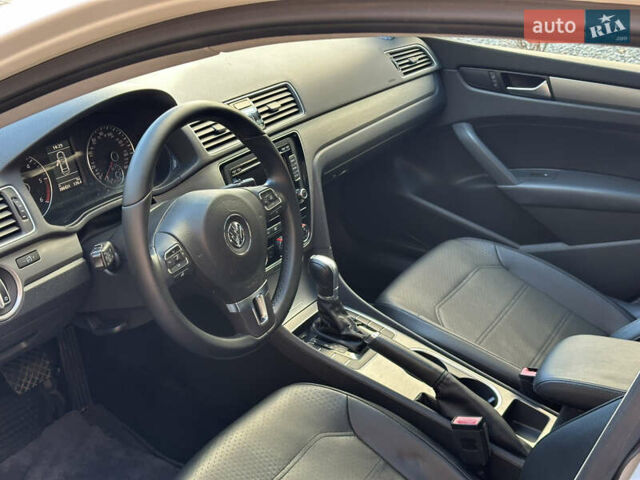 Білий Фольксваген Пассат, об'ємом двигуна 1.97 л та пробігом 200 тис. км за 11500 $, фото 8 на Automoto.ua