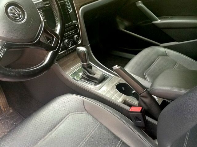 Белый Фольксваген Пассат, объемом двигателя 1.8 л и пробегом 133 тыс. км за 12500 $, фото 6 на Automoto.ua