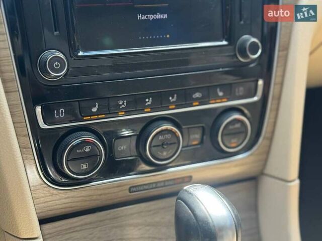 Белый Фольксваген Пассат, объемом двигателя 3.6 л и пробегом 123 тыс. км за 13199 $, фото 69 на Automoto.ua