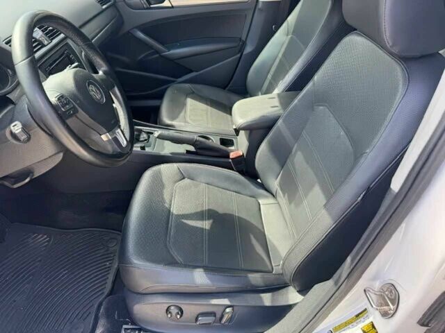 Белый Фольксваген Пассат, объемом двигателя 1.8 л и пробегом 75 тыс. км за 2400 $, фото 7 на Automoto.ua