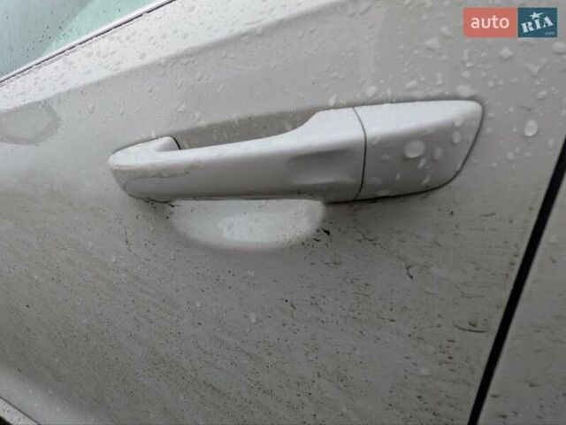 Белый Фольксваген Пассат, объемом двигателя 1.8 л и пробегом 189 тыс. км за 9700 $, фото 3 на Automoto.ua