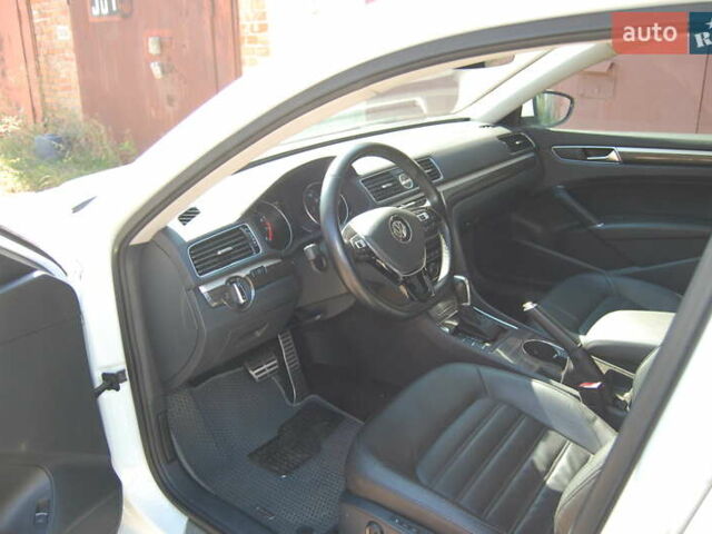 Белый Фольксваген Пассат, объемом двигателя 1.8 л и пробегом 123 тыс. км за 16000 $, фото 47 на Automoto.ua