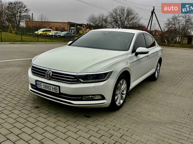 Белый Фольксваген Пассат, объемом двигателя 1.97 л и пробегом 195 тыс. км за 15800 $, фото 1 на Automoto.ua