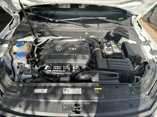 Білий Фольксваген Пассат, об'ємом двигуна 1.8 л та пробігом 165 тис. км за 12800 $, фото 11 на Automoto.ua