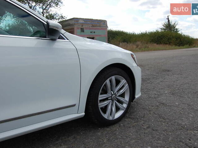 Белый Фольксваген Пассат, объемом двигателя 1.8 л и пробегом 123 тыс. км за 16000 $, фото 10 на Automoto.ua