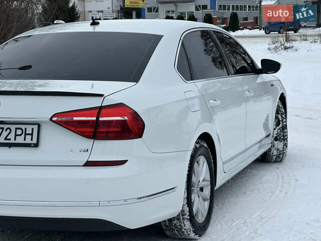 Белый Фольксваген Пассат, объемом двигателя 1.8 л и пробегом 150 тыс. км за 11999 $, фото 11 на Automoto.ua