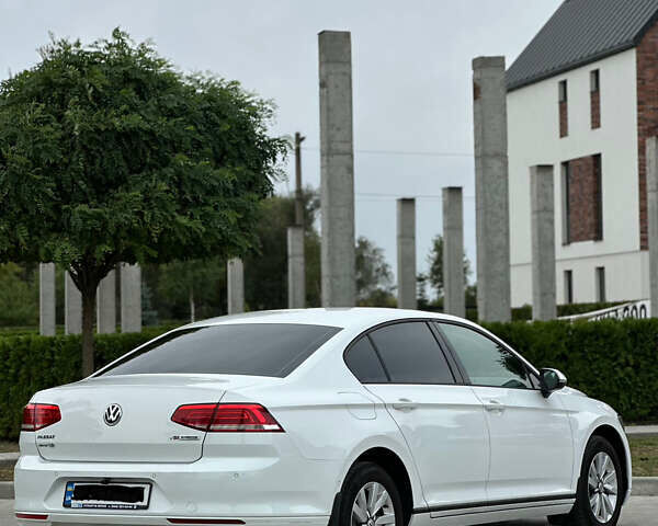 Білий Фольксваген Пассат, об'ємом двигуна 1.4 л та пробігом 145 тис. км за 14500 $, фото 9 на Automoto.ua