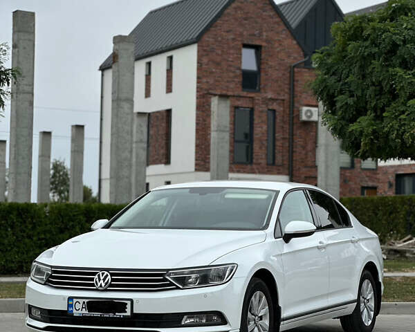 Білий Фольксваген Пассат, об'ємом двигуна 1.4 л та пробігом 145 тис. км за 14500 $, фото 1 на Automoto.ua