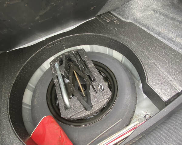 Белый Фольксваген Пассат, объемом двигателя 1.8 л и пробегом 178 тыс. км за 9800 $, фото 13 на Automoto.ua