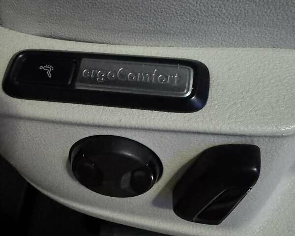 Белый Фольксваген Пассат, объемом двигателя 1.97 л и пробегом 261 тыс. км за 16600 $, фото 9 на Automoto.ua