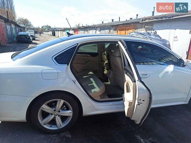 Белый Фольксваген Пассат, объемом двигателя 1.8 л и пробегом 115 тыс. км за 14000 $, фото 12 на Automoto.ua